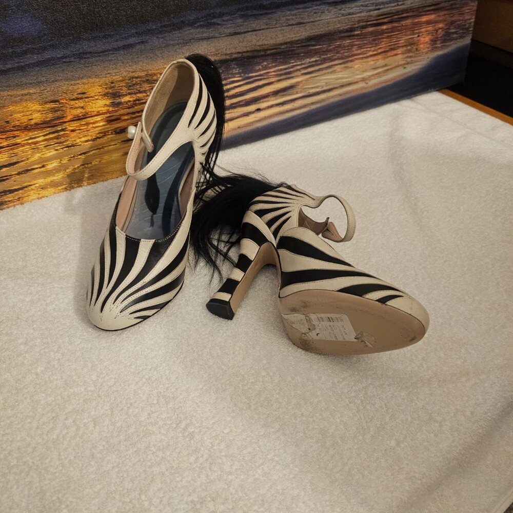 Gucci RUNWAY SHOES Zebra Pony Tail Mary Jane $1290 US 6 WUR 36 - Picture 2 of 4
